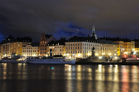 Skeppsbron at night